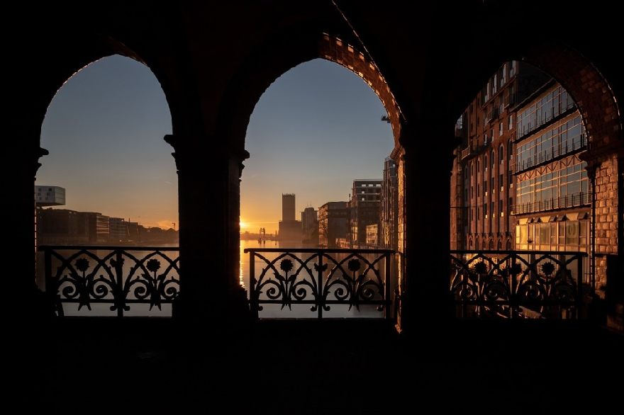 Bild von der Oberbaum Brücke in Berlin.